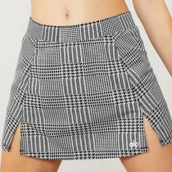ALO YOGA HOUND TOOTH PRINT TENNIS SKIRT - Picture 1 of 5